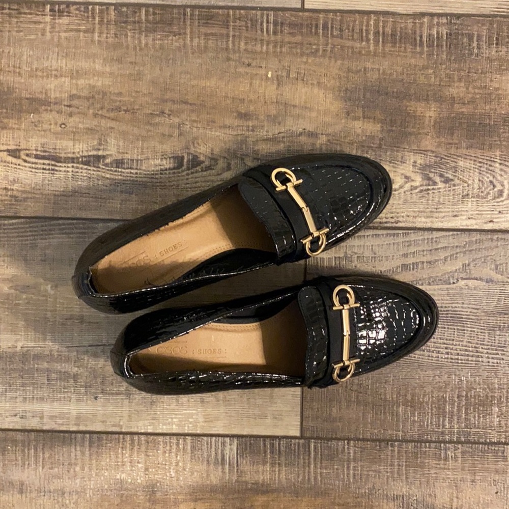 Chunky loafers